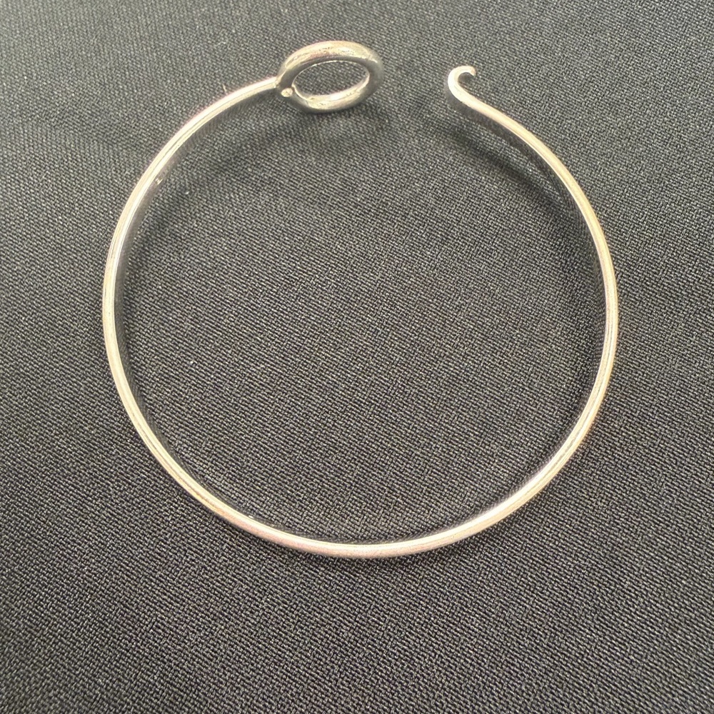 🖤 Vintage European Artisan Sterling Silver Bracelet with Hidden Diamond Accent 💎 - Picture 6 of 11